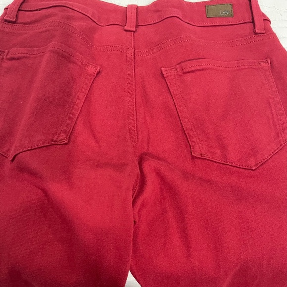 Red Jeans - Picture 2 of 7